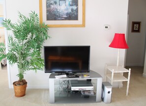Standard Apartment, 2 Bedrooms | Living area | TV, DVD player - 1212 The Havens (North Myrtle Beach)