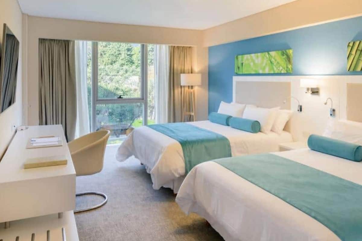 Standard Twin Room | Premium bedding, minibar, in-room safe, desk