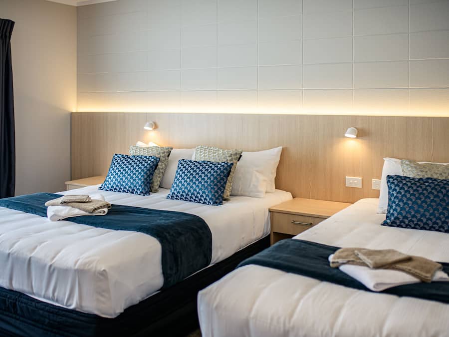 Twin Studio with Kitchenette | Desk, iron/ironing board, free WiFi, bed sheets