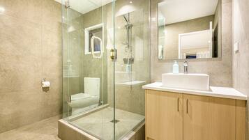 Shower, free toiletries, hair dryer, towels