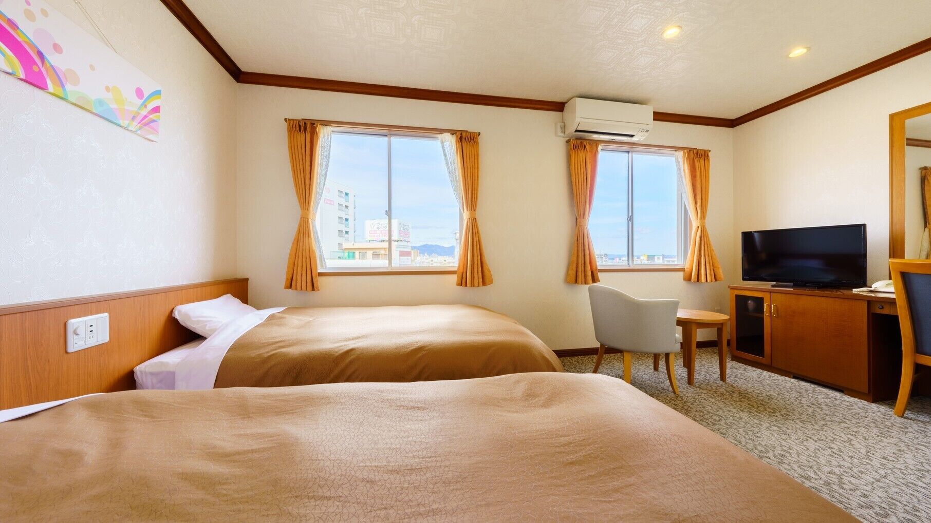 Desk, bed sheets