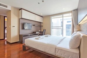 Desk, blackout drapes, iron/ironing board, free WiFi