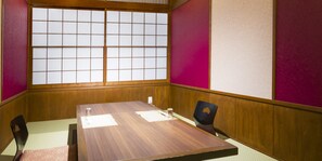 Ryokan dining - Shinojima Royal Hotel Kasuiso (Minamichita)