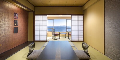 Shinojima Royal Hotel Kasuiso