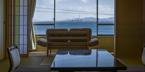 Luxury Room, 5 Bedrooms, Non Smoking, Ocean View | In-room safe, desk, bed sheets