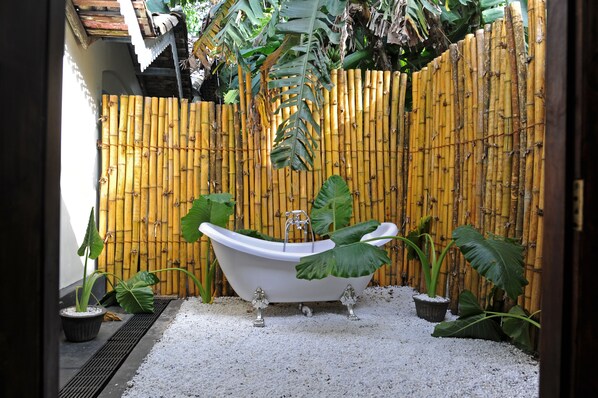 Jetted tub - Villa Weli (Welipitiya)