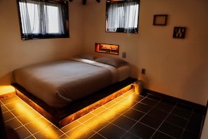 Tamra (Whole House) | 高級寢具、迷你吧、獨特裝潢、布置獨特