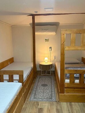 Traditional-Haus | Hochwertige Bettwaren, Minibar, individuell dekoriert