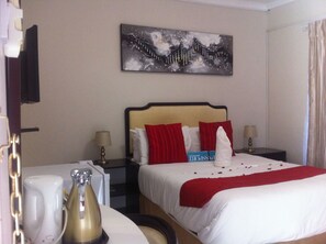 Standard Double Room | Desk, free WiFi - Hill View Inn (Serowe)