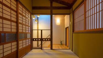 Yoshimigura | 2 bedrooms, in-room safe, desk, iron/ironing board
