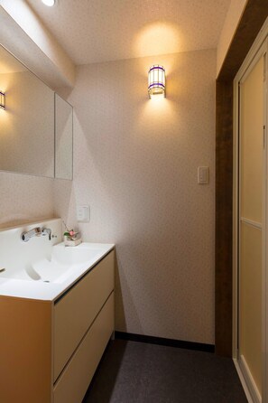Zimmer (Miyoshikura) | Badezimmer
