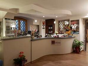 酒吧（店内）