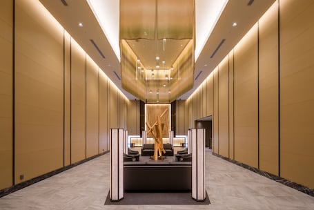 Lobby. Hotel Metropolitan Sendai East
