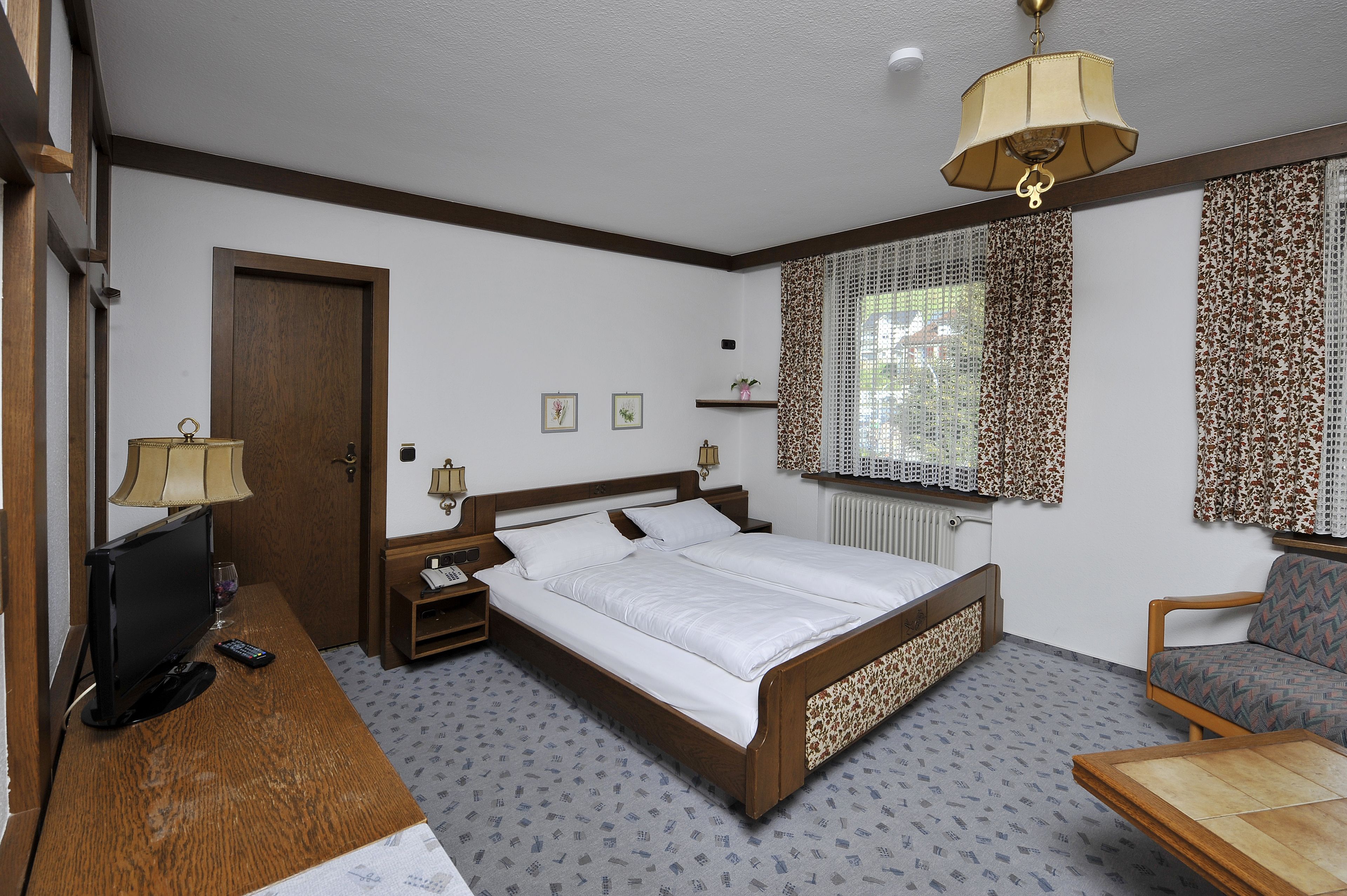 standard double room, annex building | 1 bedroom, hypo-allergenic bedding, desk, free wifi