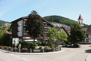 Exterior - Hotel Pflug Ottenhöfen (Ottenhofen im Schwarzwald)