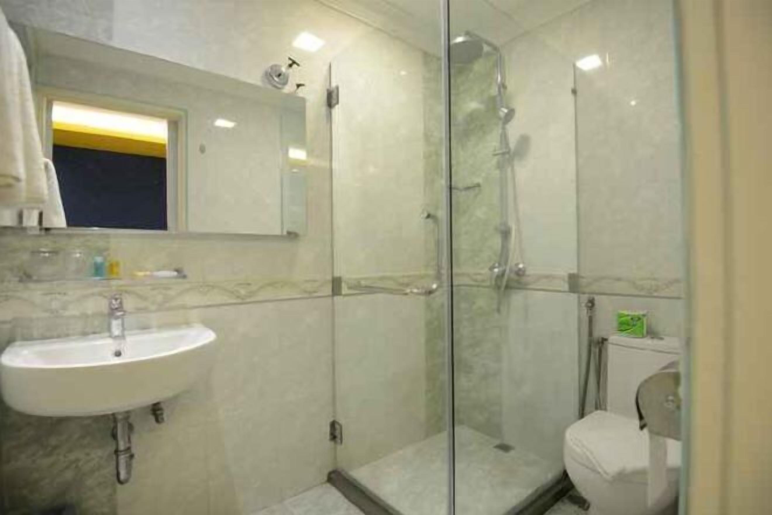 Bathroom | Shower, free toiletries, hair dryer, towels