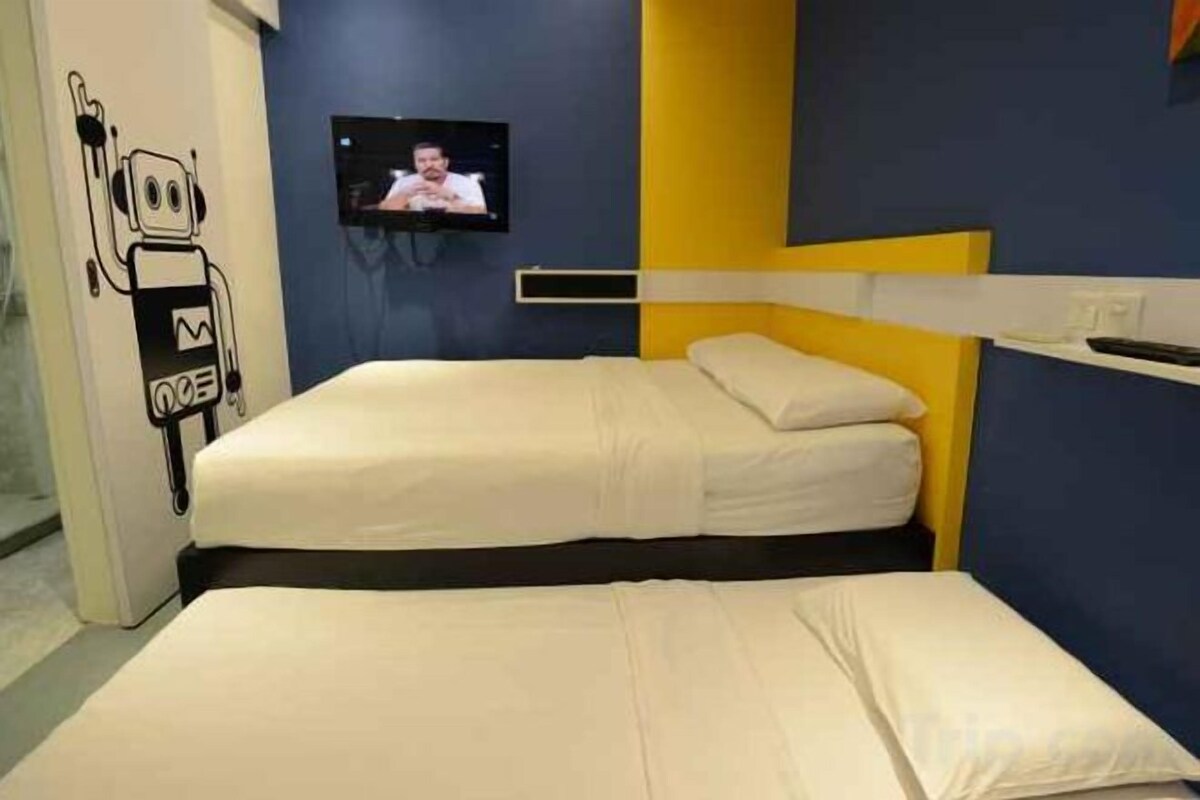 In-room safe, desk, iron/ironing board (on request), WiFi (free)