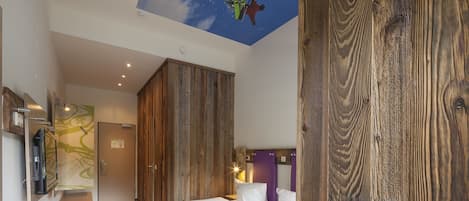 Habitación doble | Ropa de cama hipoalergénica y caja de seguridad en la habitación