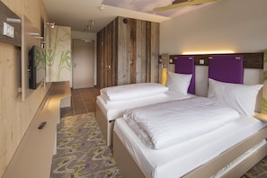 Double Room | Hypo-allergenic bedding, in-room safe, blackout drapes, soundproofing - Explorer Hotel Zillertal (Kaltenbach)
