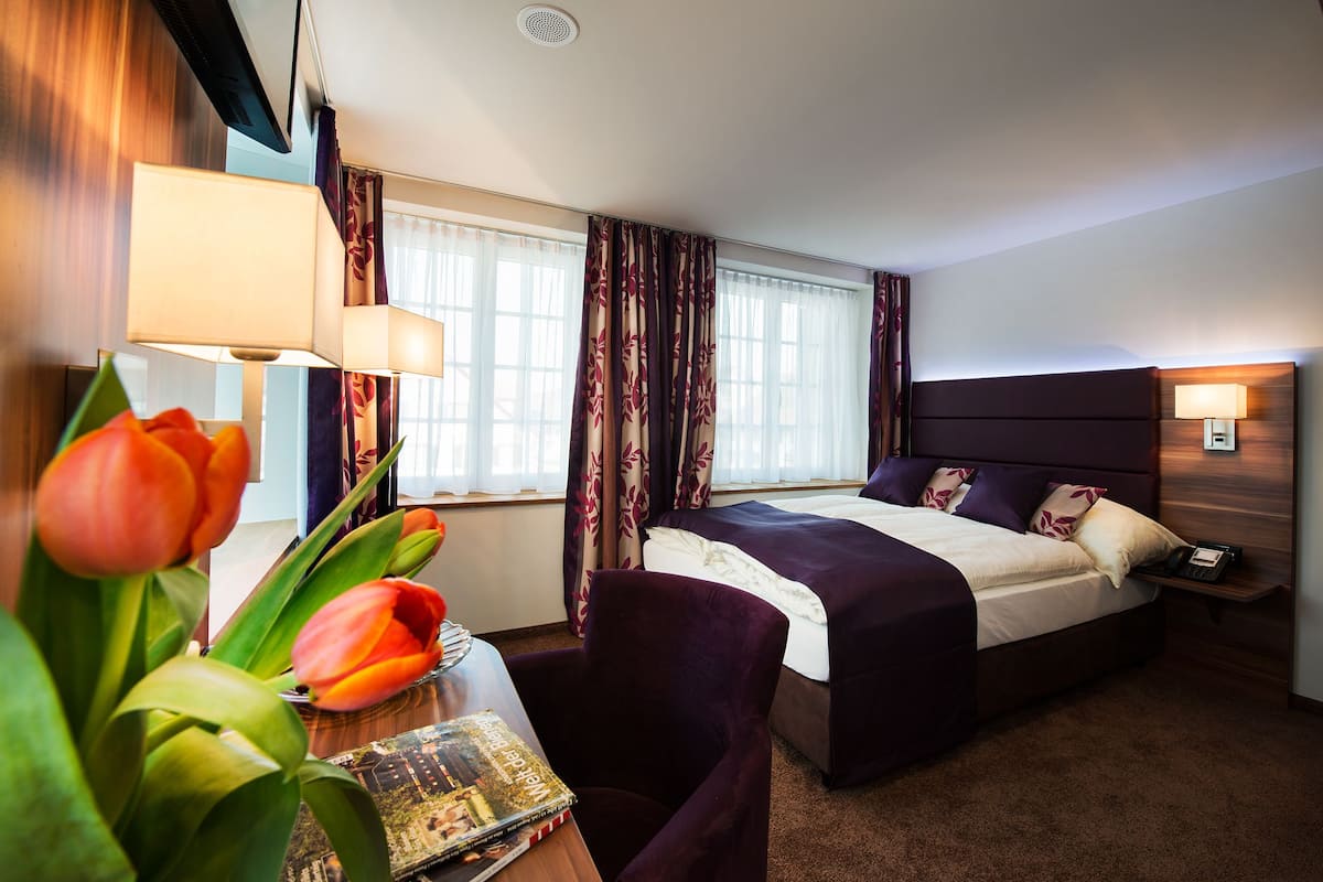 Suite | Premium bedding, minibar, in-room safe, desk