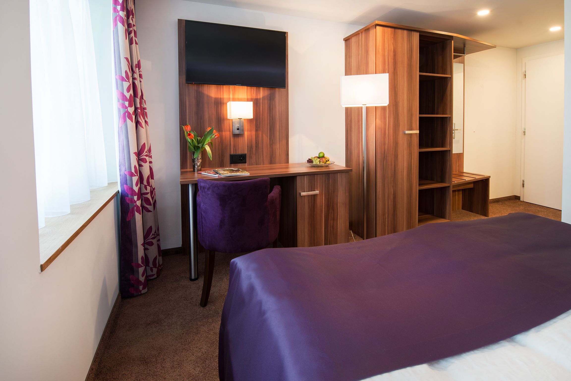 premium bedding, minibar, in-room safe, desk