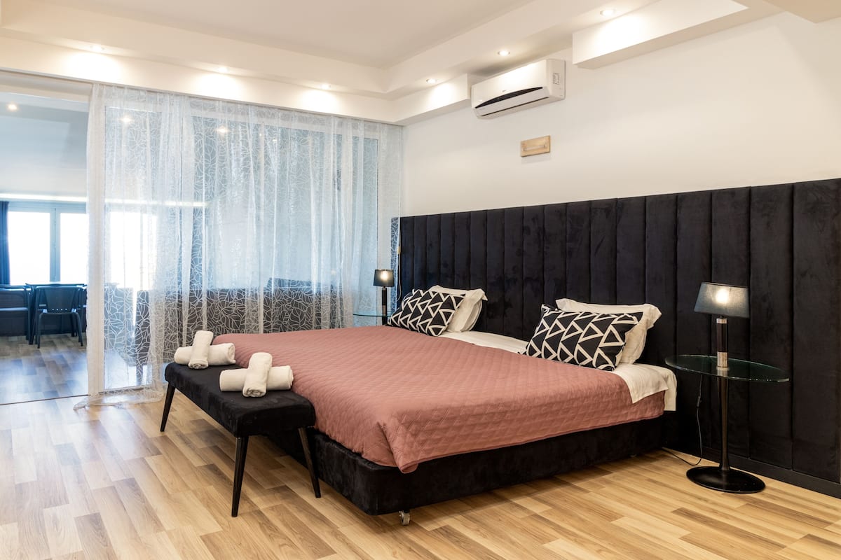 Premium Suite, Multiple Beds, Ocean View | 1 bedroom, desk, blackout curtains, soundproofing