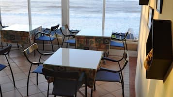 Daily continental breakfast (EUR 12.50 per person)