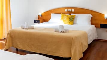Standard Twin Room | 1 bedroom, desk, blackout drapes, soundproofing