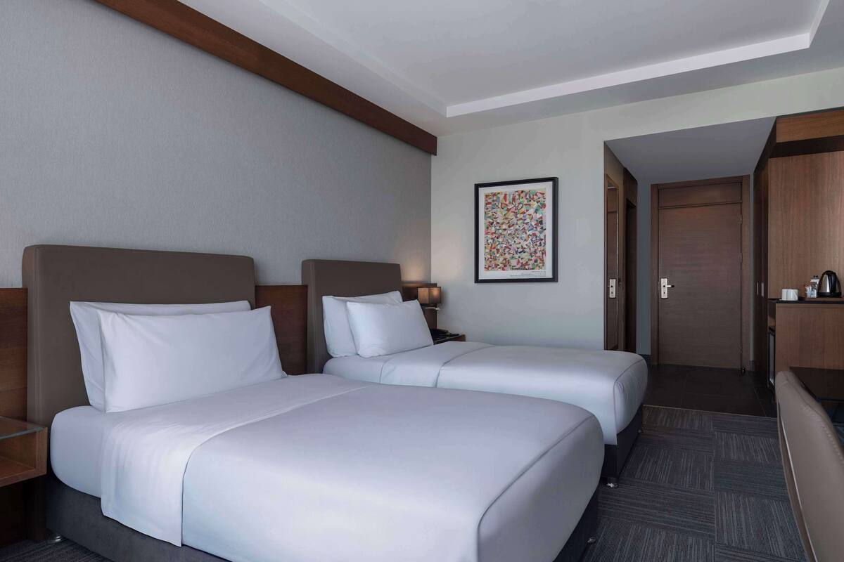 premium bedding, minibar, in-room safe, desk