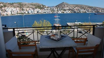 Chambre Double, balcon, vue mer | Vue depuis le balcon