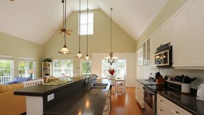 Private kitchen - Cuddlefish Cove (Holmes Beach)
