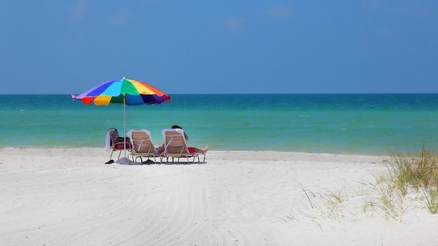Beach nearby - Cuddlefish Cove (Holmes Beach)