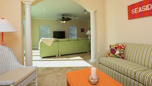 Departamento estándar, 6 habitaciones | Área de sala de estar