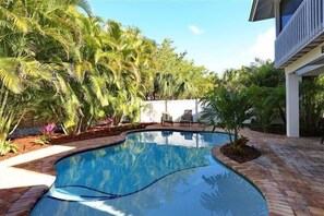 Utomhuspool