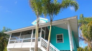 Exterior - Dream Catcher (Anna Maria)