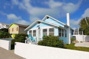Front of property - Shark s Eye (Anna Maria)