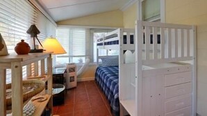 Standard Apartment, 2 Bedrooms | 2 bedrooms, WiFi (free) - Shark s Eye (Anna Maria)