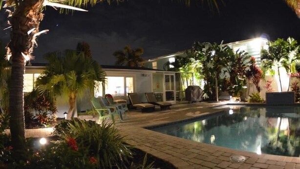Unclassified image, 1 of 33, button - Sunshine Cottage (Anna Maria)