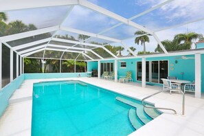 Indoor pool - Breezy Daze (Holmes Beach)