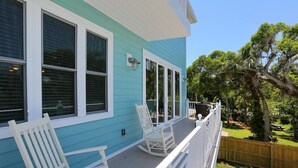 Standard House, 6 Bedrooms | Balcony