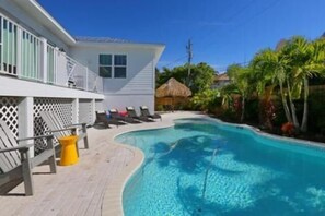 Kolam renang outdoor