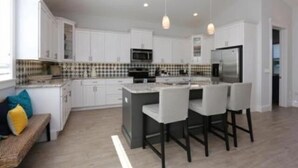 Standard Apartment, 5 Bedrooms | Private kitchen - Silver Surf (Holmes Beach)