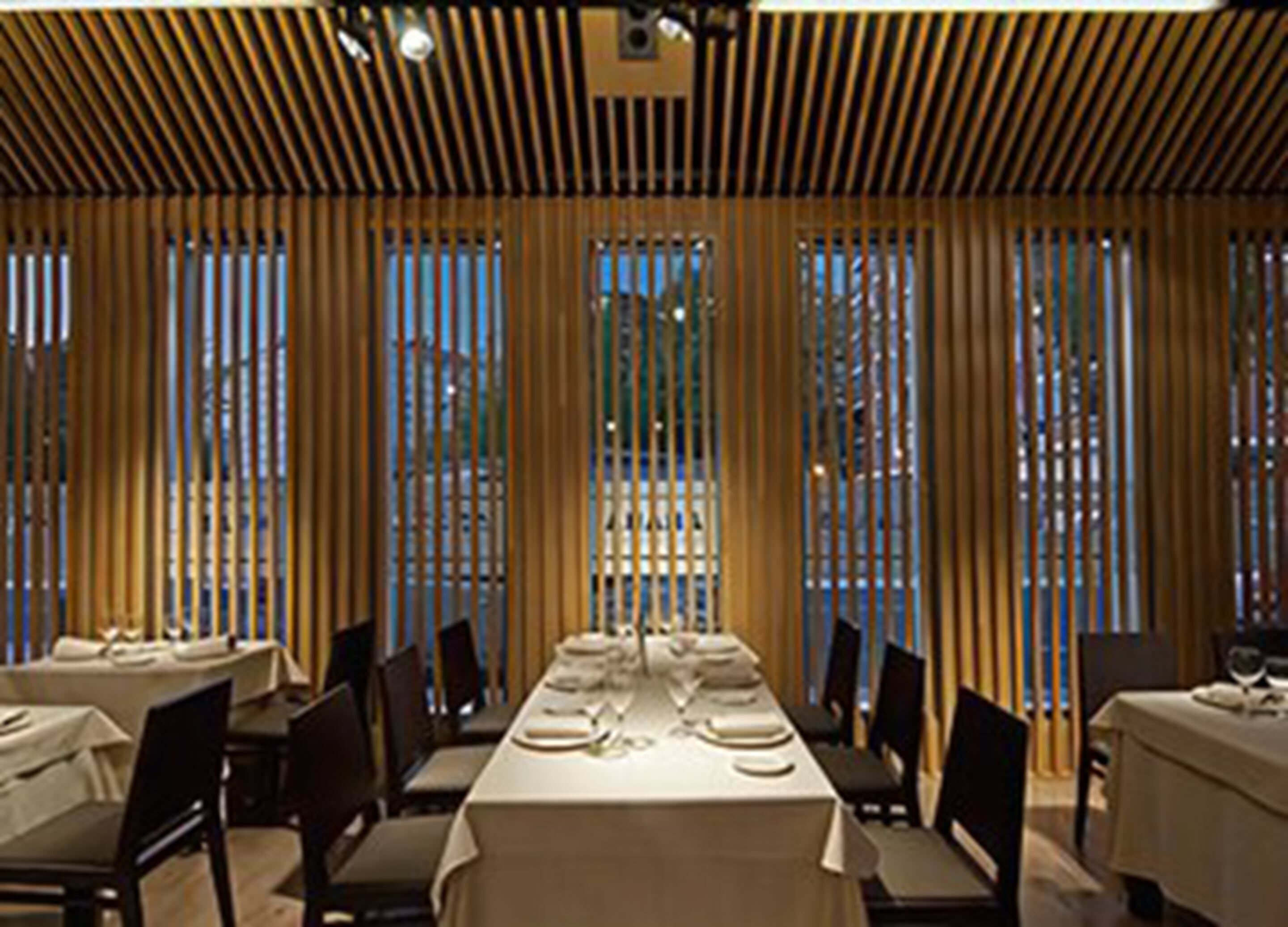 breakfast, lunch, dinner served; local cuisine, al fresco dining