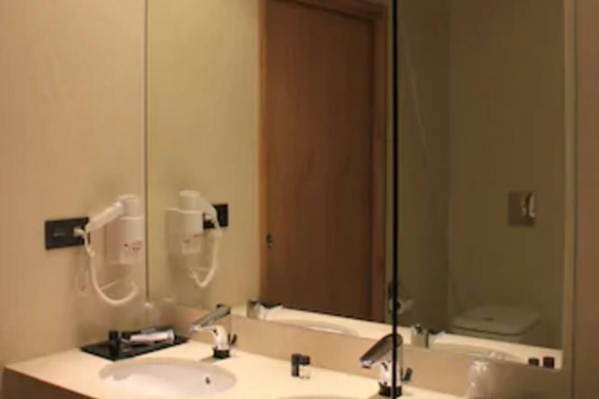 double or twin room | bathroom | shower, free toiletries, hair dryer, bidet