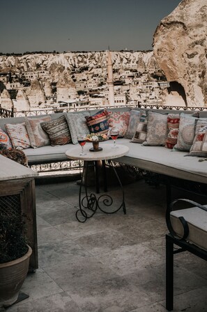 Televisión LCD 22 pulgadas con canales de televisión vía satélite