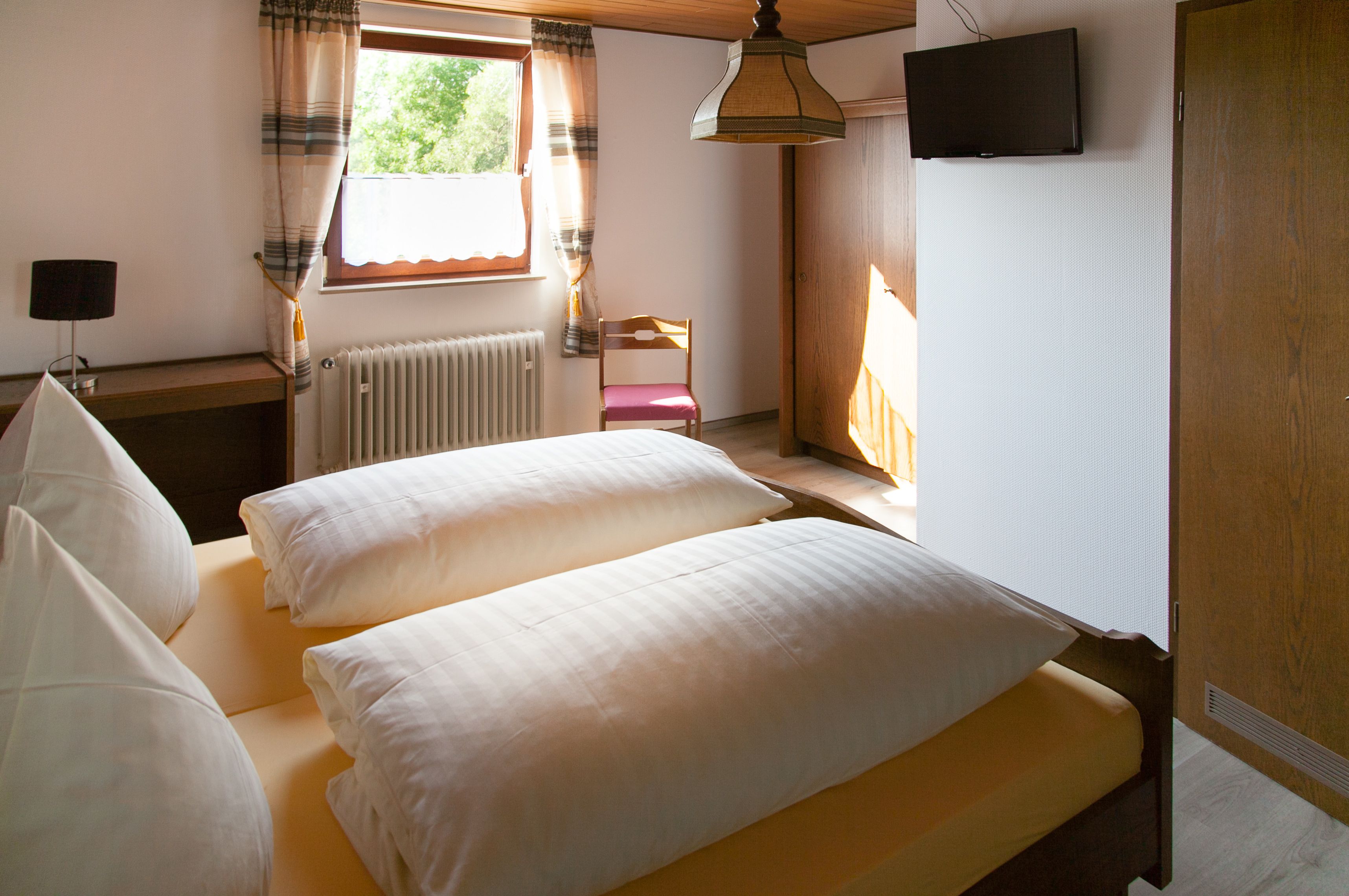 double room | cots/infant beds, free wifi, bed sheets