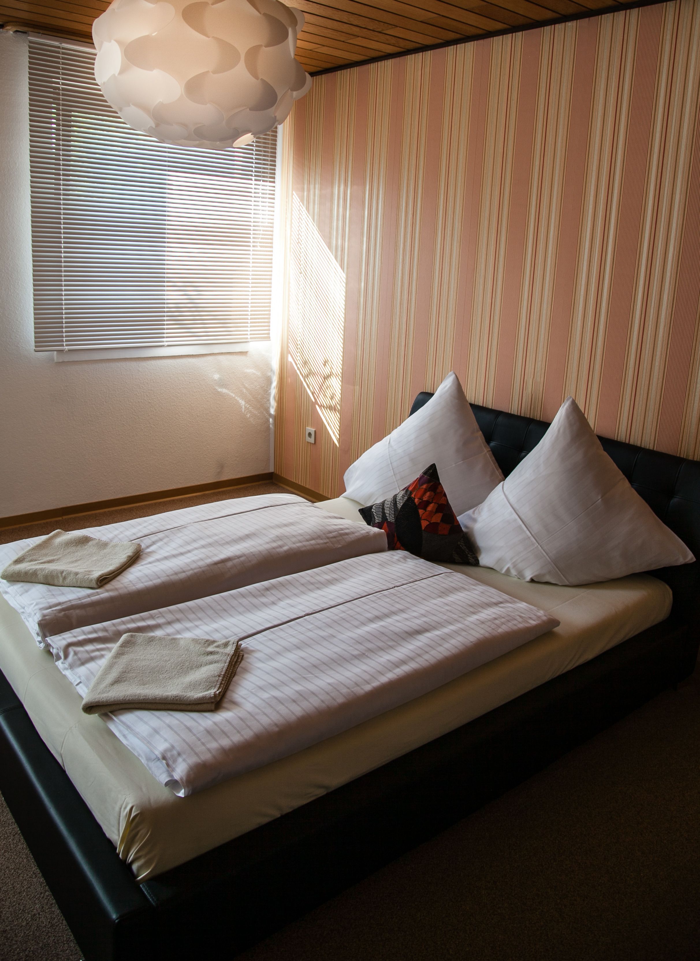 double room | cots/infant beds, free wifi, bed sheets