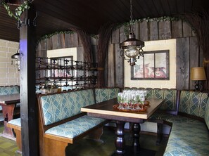 Breakfast, lunch and dinner served - Landgasthof zur Ulsterbrücke (Tann)