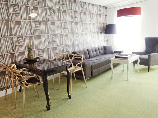 Lägenhet - 1 sovrum (Number 8) | Vardagsrum | Platt-tv