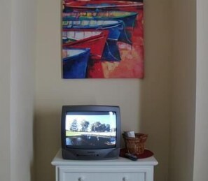 Standard Apartment, 3 Bedrooms | Room amenity